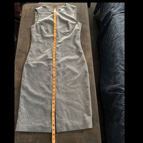 Diane Von Furstenberg Grey Wool front and back slits sleveless dress Sz-8 - Picture 9 of 15